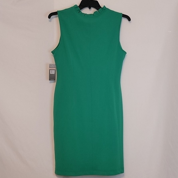 𝅺sharagamo Crepe Sleeveless Split Neck Dress - Picture 6 of 7
